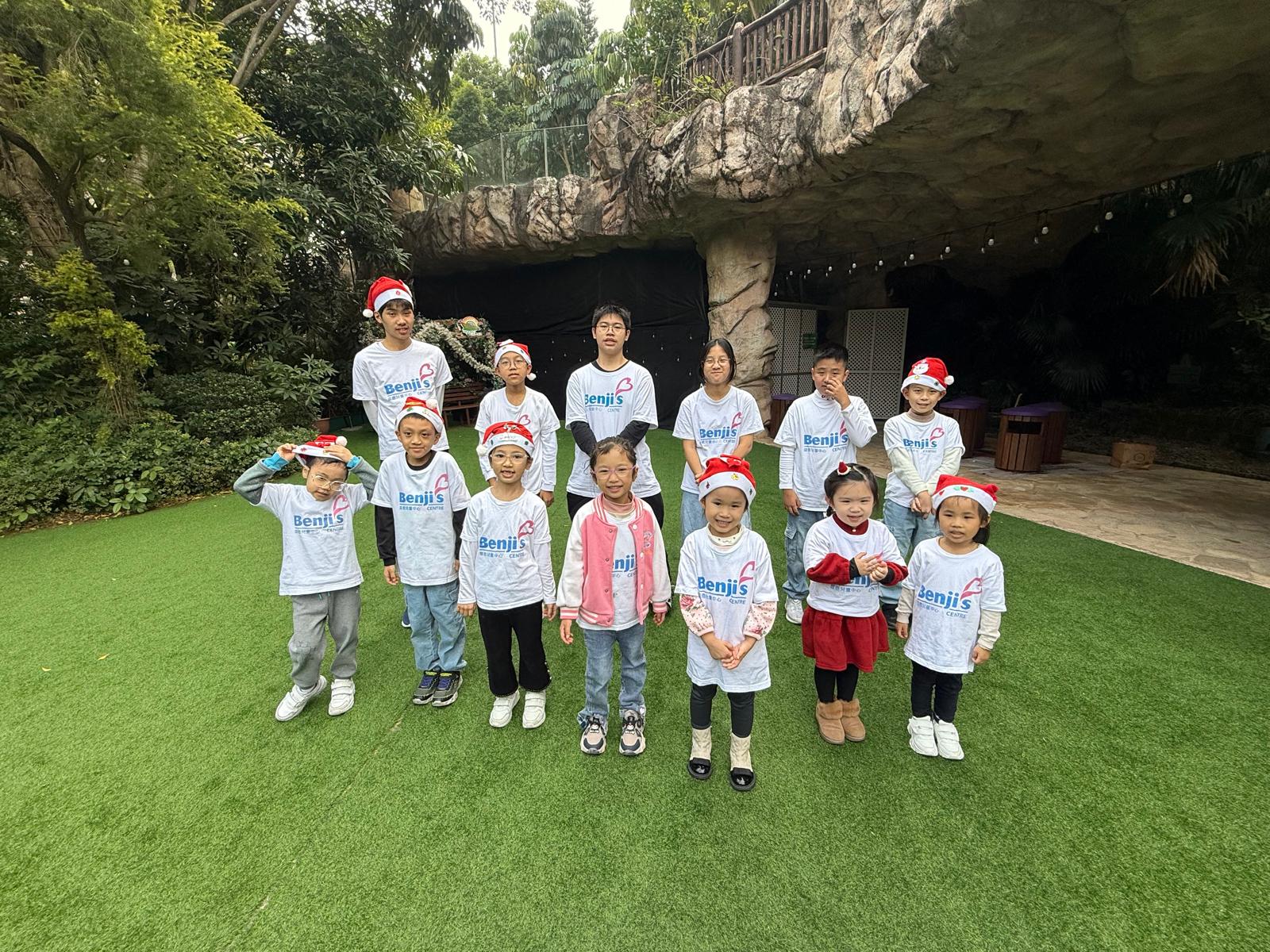 2024.12.25庭恩兒童合唱團榮幸受邀於挪亞方舟主題公園報佳音